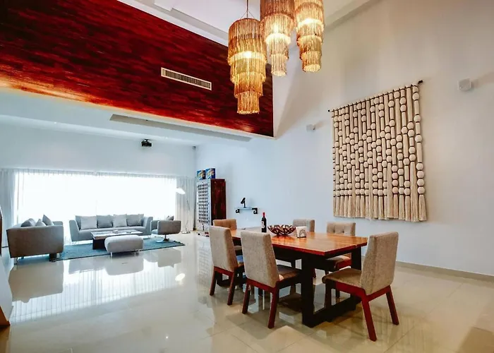 Incredible Spacious Just Steps From The Sea