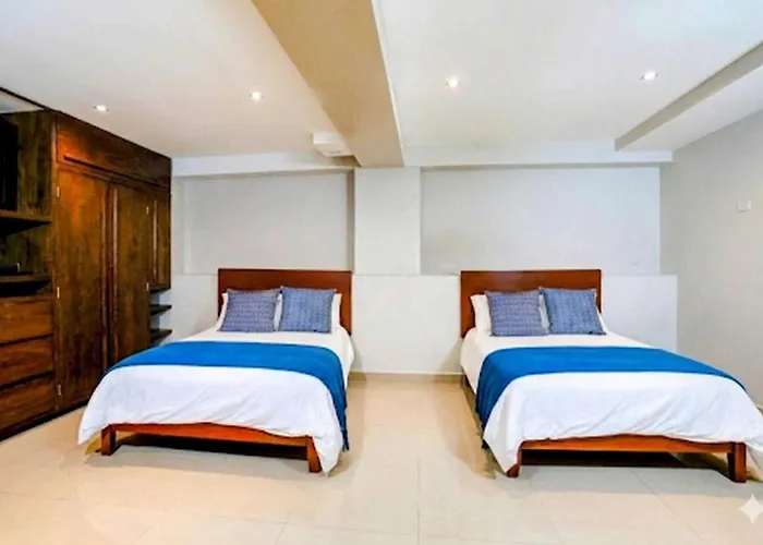 Incredible Spacious Just Steps From The Sea Apartment