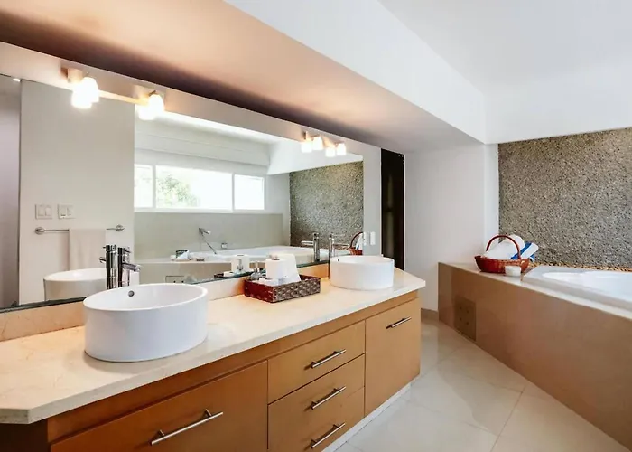 Incredible Spacious Just Steps From The Sea * Cozumel