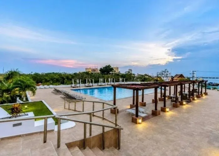 Apartment Incredible Spacious Just Steps From The Sea *