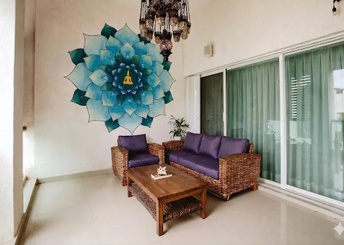 Apartment Incredible Spacious Just Steps From The Sea
