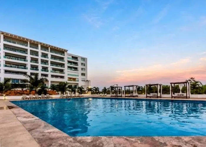 Incredible Spacious Just Steps From The Sea Apartment Cozumel