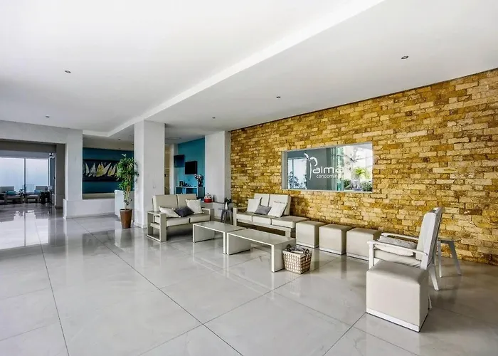 Incredible Spacious Just Steps From The Sea