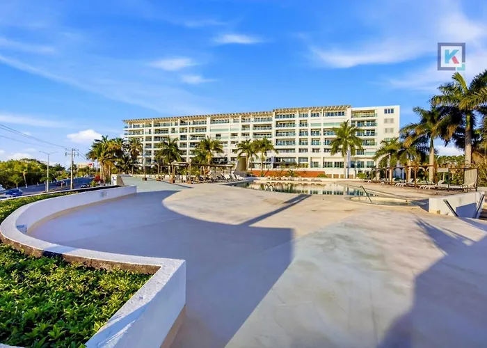 Apartment Incredible Spacious Just Steps From The Sea *